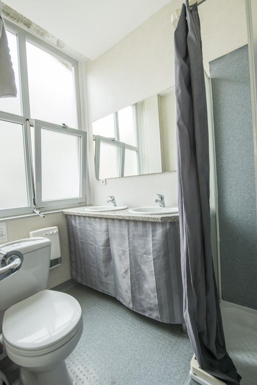Gite D'Etape Des Capucins Le Puy-en-Velay Zimmer foto